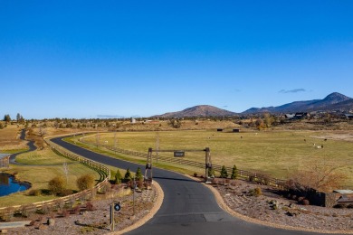 Beautiful cascade mountain views from this lot. It is located on on Brasada Canyons Golf Course in Oregon - for sale on GolfHomes.com, golf home, golf lot