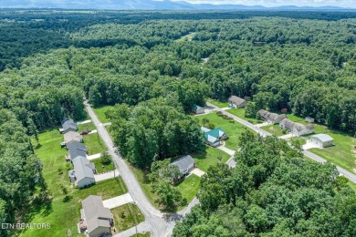 Adorable, well maintained home on a corner lot in quiet part of on Lake Tansi Village Country Club in Tennessee - for sale on GolfHomes.com, golf home, golf lot