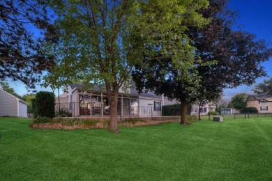 Welcome to this inviting 3-bedroom, 2-bath ranch offering on Streamwood Oaks Golf Club in Illinois - for sale on GolfHomes.com, golf home, golf lot