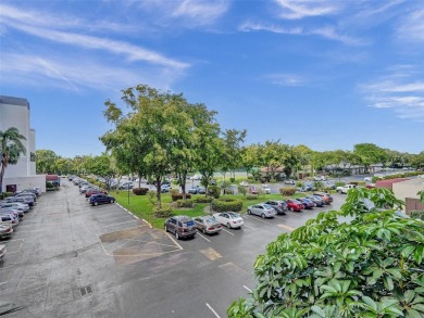 This beautifully renovated 2-bedroom unit is fully furnished and on Inverrary Country Club in Florida - for sale on GolfHomes.com, golf home, golf lot