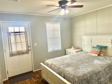 New Super Low Price!! Ready to Move In! Wow! Bonus Golf Cart on Mainlands Golf Club in Florida - for sale on GolfHomes.com, golf home, golf lot