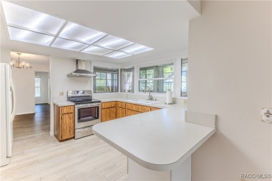 Welcome to this charming 2-bedroom, 2-bathroom home with a 2-car on Timber Pines Golf Course in Florida - for sale on GolfHomes.com, golf home, golf lot