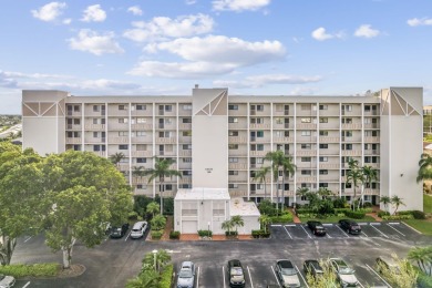 Stunning 2bd/2ba Condo with Lake Views in a vibrant 55+ on Marina Lakes Golf Course in Florida - for sale on GolfHomes.com, golf home, golf lot