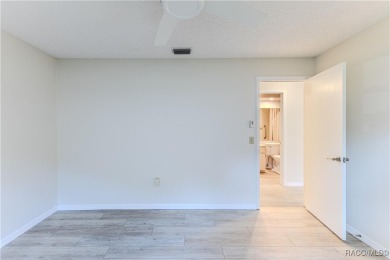 Welcome to this charming 2-bedroom, 2-bathroom home with a 2-car on Timber Pines Golf Course in Florida - for sale on GolfHomes.com, golf home, golf lot