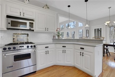 EASY LIVING IN RENOWNED BIG CANOE RECREATIONAL COMMUNITY. Well on Big Canoe Golf Club - Cherokee in Georgia - for sale on GolfHomes.com, golf home, golf lot