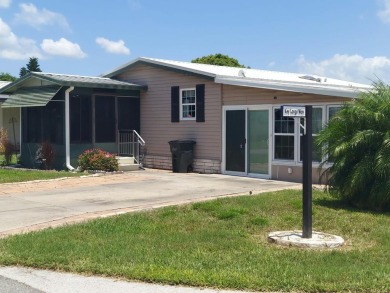 This beautiful home is loaded with upgrades. Both bathrooms have on Lakes at Leesburg Golf Course in Florida - for sale on GolfHomes.com, golf home, golf lot