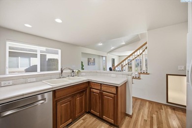 MLS# 290781  Introducing E101 -- a premier end-unit condo on Canyon Lakes Golf Course in Washington - for sale on GolfHomes.com, golf home, golf lot