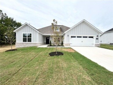 Stunning new construction home on a completely flat .37 acre on Bella Vista Country Club - Highlands in Arkansas - for sale on GolfHomes.com, golf home, golf lot