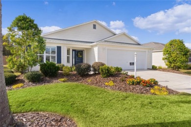 Start the new year in your dream home! Welcome to this stunning on Bella Glade Country Club in Florida - for sale on GolfHomes.com, golf home, golf lot