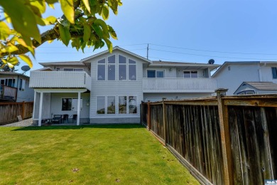 This beautifully maintained 3-bedroom, 3-bathroom residence on Peninsula Golf Club Inc. in Washington - for sale on GolfHomes.com, golf home, golf lot