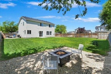 Looks brand new! Brand new roof, brand new flooring (carpet & on Ridgecrest Golf Course in Idaho - for sale on GolfHomes.com, golf home, golf lot