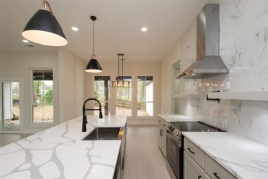 Rewrite using 1000 characters or less: Seller offering $5,000 in on Cedar Creek Country Club in Texas - for sale on GolfHomes.com, golf home, golf lot
