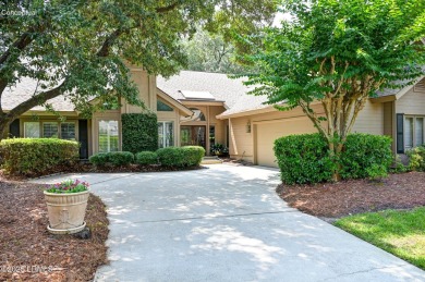 8th fairway vistas Oyster Reef Golf Course. 1-story home w/ on Dolphin Head Golf Club in South Carolina - for sale on GolfHomes.com, golf home, golf lot