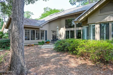 8th fairway vistas Oyster Reef Golf Course. 1-story home w/ on Dolphin Head Golf Club in South Carolina - for sale on GolfHomes.com, golf home, golf lot