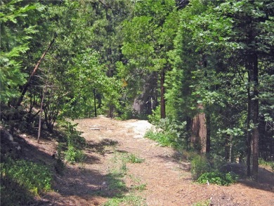 If you've dreamed of being in the mountains, yet right on a golf on Lake Arrowhead Country Club in California - for sale on GolfHomes.com, golf home, golf lot