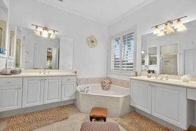 PRICED TO SELL! READY FOR A QUICK CLOSING! FALCON FLOORPLAN POOL on Palm Beach Gardens Golf Course in Florida - for sale on GolfHomes.com, golf home, golf lot