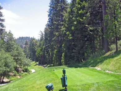 If you've dreamed of being in the mountains, yet right on a golf on Lake Arrowhead Country Club in California - for sale on GolfHomes.com, golf home, golf lot