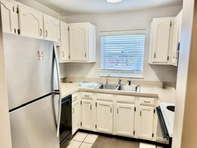 1st Floor condo in Vista Gardens! The most popular 'B' plan! on Vero Beach South Golf Course in Florida - for sale on GolfHomes.com, golf home, golf lot