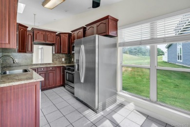 Beautifully updated 2-bedroom, 2-bath end unit located in the on Birchwood at Spring Lake in New York - for sale on GolfHomes.com, golf home, golf lot