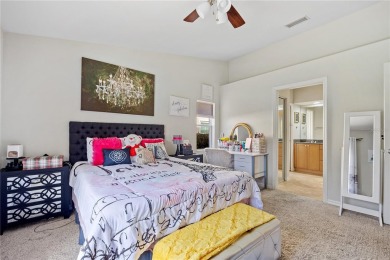 VILLAS OF BURNT STORE ISLES! Beautiful 2 bedroom, 2 bath, 2-car on Twin Isles Country Club in Florida - for sale on GolfHomes.com, golf home, golf lot