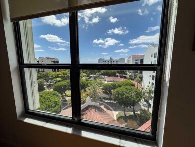 Luxurious 3/2.5 condo! 7th floor w/ panoramic golf course & on Boca Pointe Country Club in Florida - for sale on GolfHomes.com, golf home, golf lot
