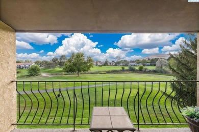 MLS# 290832 3rd story unit overlooking hole 2 of Meadow Springs on Meadow Springs Country Club in Washington - for sale on GolfHomes.com, golf home, golf lot
