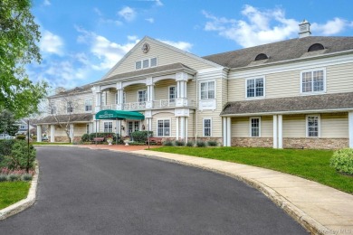 Beautifully updated 2-bedroom, 2-bath end unit located in the on Birchwood at Spring Lake in New York - for sale on GolfHomes.com, golf home, golf lot