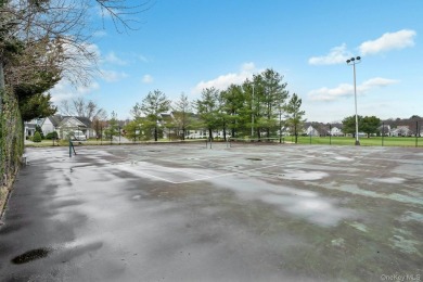 Beautifully updated 2-bedroom, 2-bath end unit located in the on Birchwood at Spring Lake in New York - for sale on GolfHomes.com, golf home, golf lot