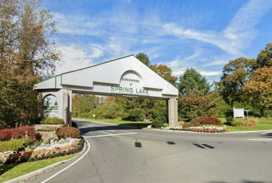 Beautifully updated 2-bedroom, 2-bath end unit located in the on Birchwood at Spring Lake in New York - for sale on GolfHomes.com, golf home, golf lot
