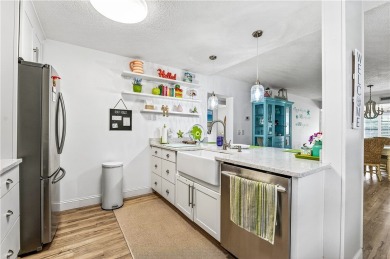 This stunningly remodeled Vista Plantation condo is truly a gem on Vista Plantation Golf Club in Florida - for sale on GolfHomes.com, golf home, golf lot
