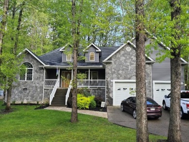 Stunning One-Level Home in Glade Springs Resort Must see this on Glade Springs Resort Golf Course in West Virginia - for sale on GolfHomes.com, golf home, golf lot