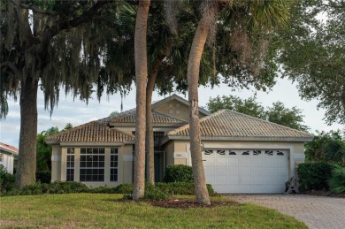 Welcome to this spacious and beautifully maintained 2 bedroom, 2 on University Park Country Club in Florida - for sale on GolfHomes.com, golf home, golf lot