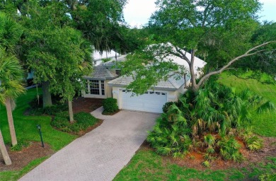 Welcome to this spacious and beautifully maintained 2 bedroom, 2 on University Park Country Club in Florida - for sale on GolfHomes.com, golf home, golf lot