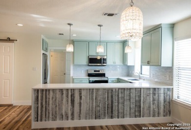 Stunning 3-bedroom home in highly sought after Riverhill on Riverhill Country Club in Texas - for sale on GolfHomes.com, golf home, golf lot