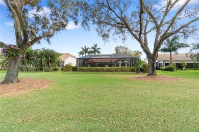 Looking for the perfect blend of comfort, style and location on Worthington Country Club in Florida - for sale on GolfHomes.com, golf home, golf lot