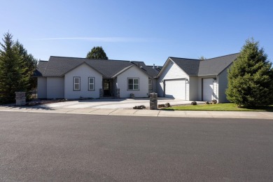 Discover this stunning custom-built, single-level home in The on The Greens at Redmond in Oregon - for sale on GolfHomes.com, golf home, golf lot