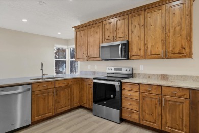 Updated 4 bedroom, 3 bath home on Green Spring Golf Course! on Green Spring Country Club in Utah - for sale on GolfHomes.com, golf home, golf lot
