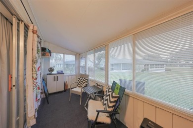 Welcome home to this lovely 2 bedroom/2 bath Condo in Kings on Kings Point Executive Golf Course in Florida - for sale on GolfHomes.com, golf home, golf lot