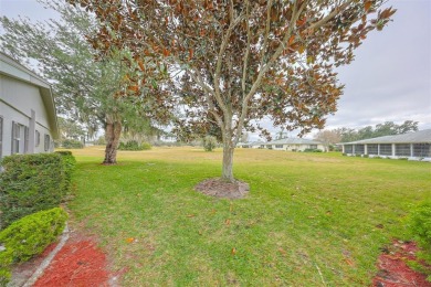 Welcome home to this lovely 2 bedroom/2 bath Condo in Kings on Kings Point Executive Golf Course in Florida - for sale on GolfHomes.com, golf home, golf lot