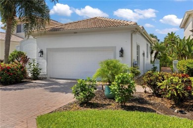 This beautifully renovated 3-bedroom, 3-bath single-family pool on Windstar on Naples Bay in Florida - for sale on GolfHomes.com, golf home, golf lot