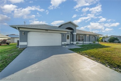 Priced well below comparable homes, This charming single-level on Palmetto-Pine Country Club in Florida - for sale on GolfHomes.com, golf home, golf lot