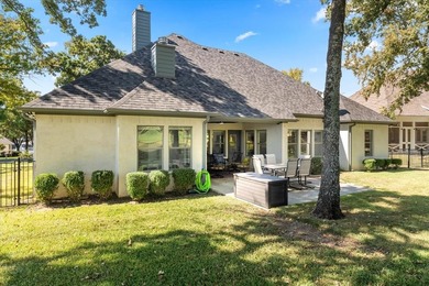Updated home in prestigous Pinnacle Golf Club, Cedar Creek Lake! on Pinnacle Golf and Boat Club in Texas - for sale on GolfHomes.com, golf home, golf lot