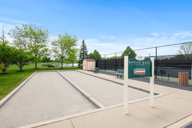 Beautifully updated 2-bedroom, 2.5-bath ranch townhome located on Carillon Lakes 3 Hole Course in Illinois - for sale on GolfHomes.com, golf home, golf lot