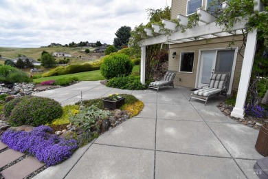 Welcome to your dream home! Nestled amidst lush landscaping and on Quail Ridge Golf Course in Washington - for sale on GolfHomes.com, golf home, golf lot