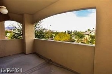 Move-in-ready freshly painted condo in guard-gated North on TPC at Summerlin in Nevada - for sale on GolfHomes.com, golf home, golf lot