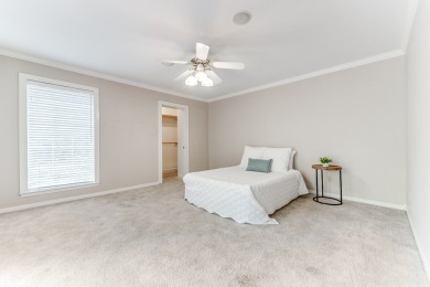 Convenient End Unit Townhome is perfectly located near golf on Scott Schriener Municipal Golf Course in Texas - for sale on GolfHomes.com, golf home, golf lot