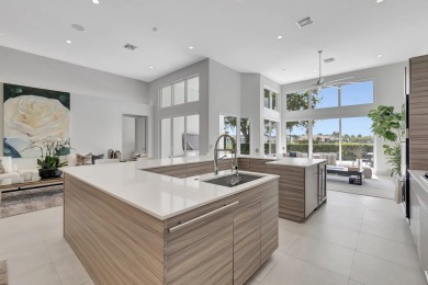 DONT MISS THIS OPPORTUNITY. MOVE- IN READY HOME. JUST BRING YOUR on Woodfield Country Club in Florida - for sale on GolfHomes.com, golf home, golf lot