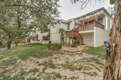 Convenient End Unit Townhome is perfectly located near golf on Scott Schriener Municipal Golf Course in Texas - for sale on GolfHomes.com, golf home, golf lot