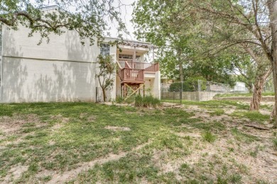 Convenient End Unit Townhome is perfectly located near golf on Scott Schriener Municipal Golf Course in Texas - for sale on GolfHomes.com, golf home, golf lot