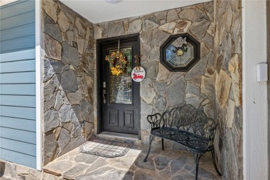 Lake Hartwell location, location, location! Over 100 feet of on The Trail At Chickasaw Pointe in South Carolina - for sale on GolfHomes.com, golf home, golf lot
